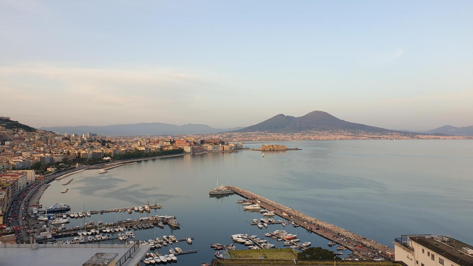 Napoli Stadio - 3 Bedrooms - 2 Bathrooms - Free Park Exterior photo