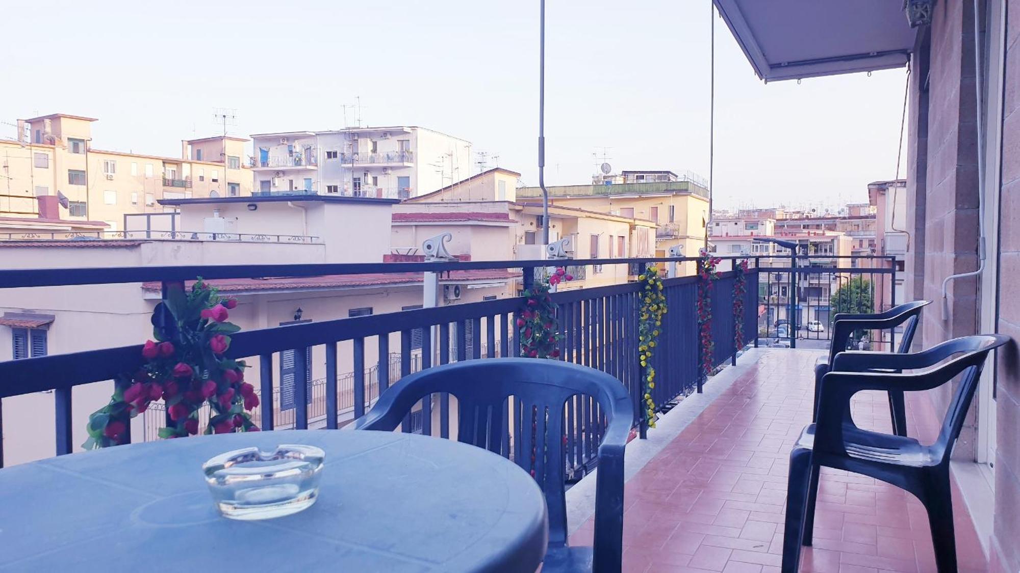 Napoli Stadio - 3 Bedrooms - 2 Bathrooms - Free Park Exterior photo